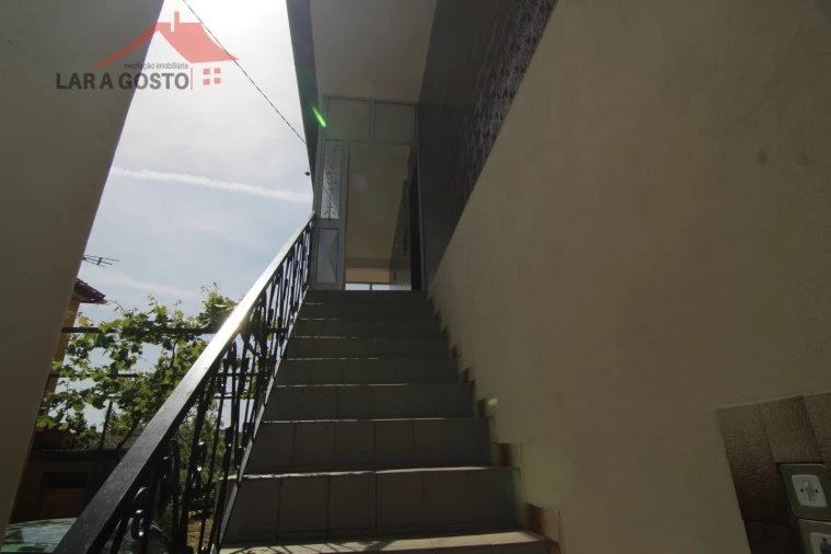 Moradia T3 para Venda em Vale da Porca Foto 18