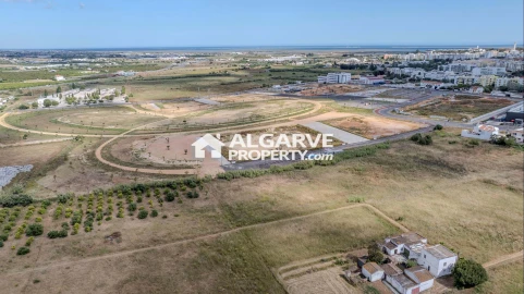 Terreno para Venda em Faro (Sé e São Pedro)