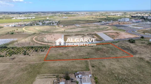 Terreno para Venda em Faro (Sé e São Pedro)