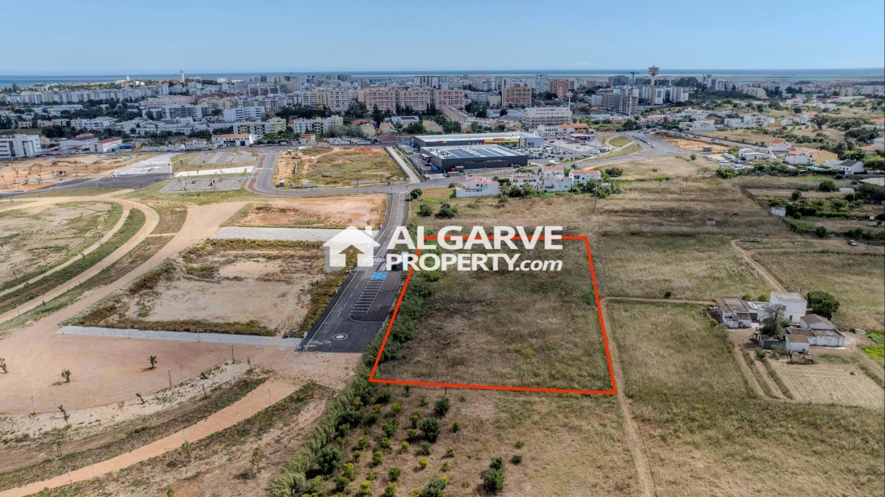 Terreno para Venda em Faro (Sé e São Pedro) Foto 3