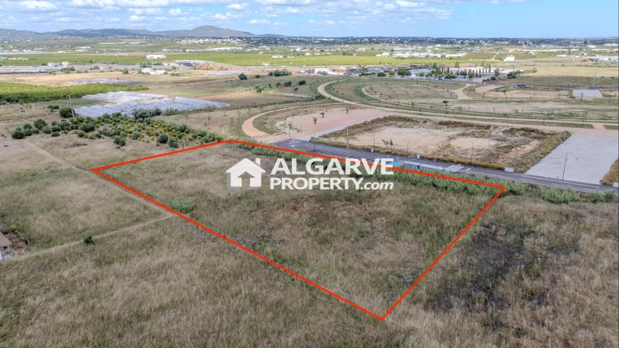 Terreno para Venda em Faro (Sé e São Pedro) Foto 2