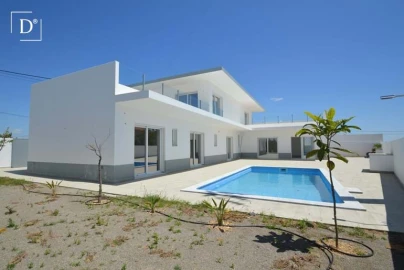 Moradia T4 para Venda em Castro Marim
