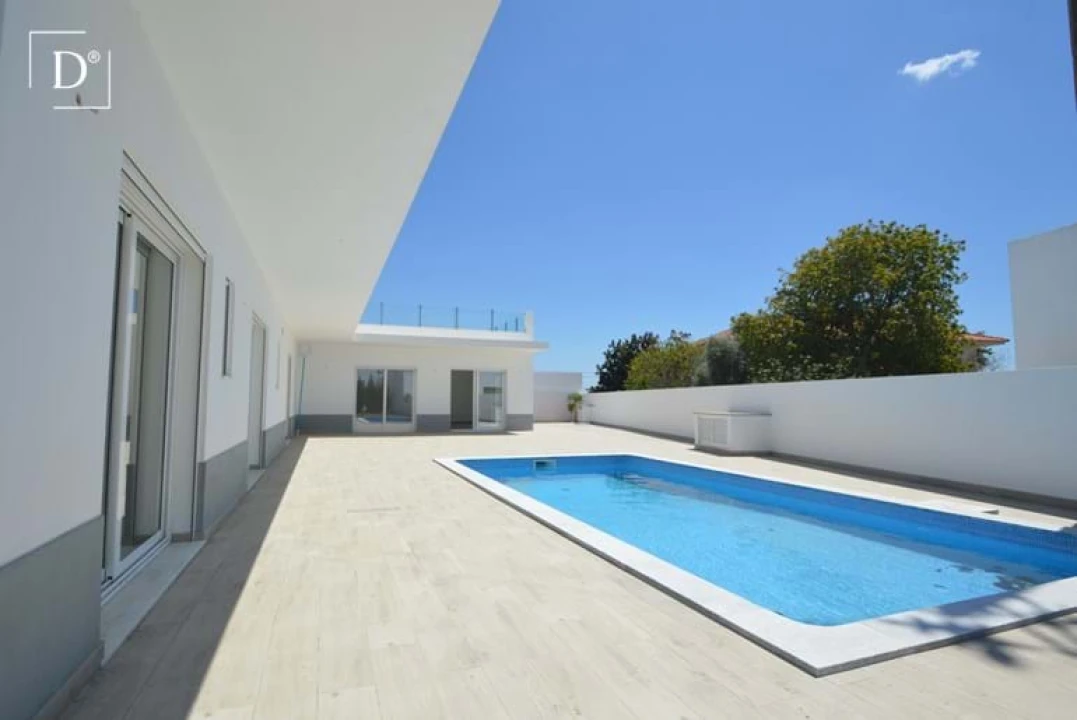 Moradia T4 para Venda em Castro Marim Foto 4