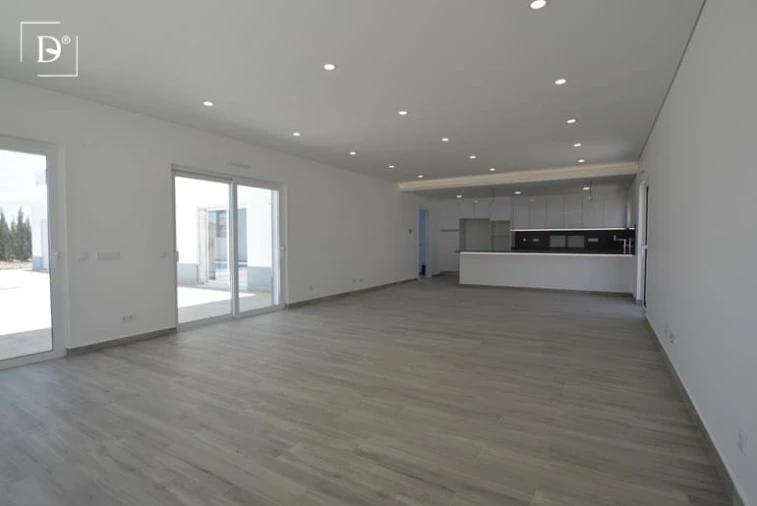 Moradia T4 para Venda em Castro Marim Foto 3