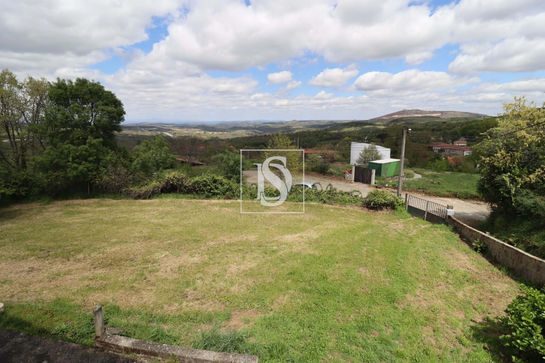 Moradia T3 para Venda em Santa Comba de Rossas Foto 4