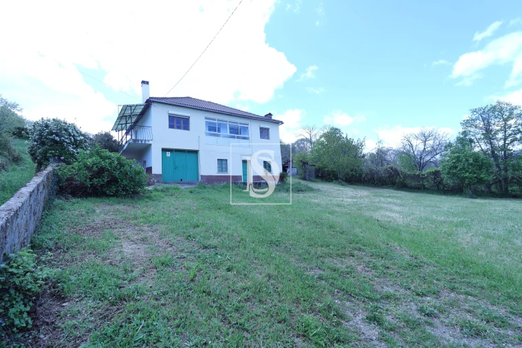 Moradia T3 para Venda em Santa Comba de Rossas Foto 27