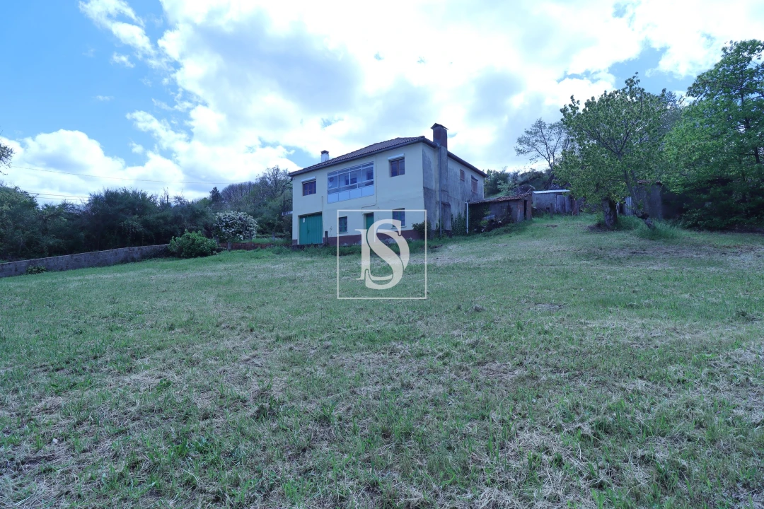 Moradia T3 para Venda em Santa Comba de Rossas Foto 2