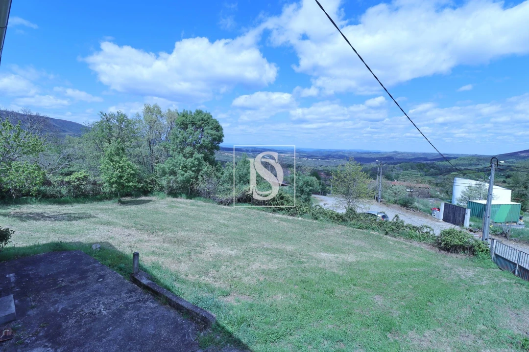 Moradia T3 para Venda em Santa Comba de Rossas Foto 21