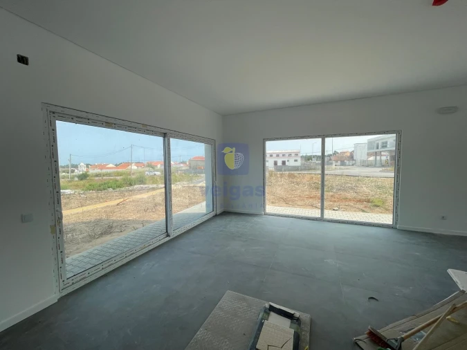 Negócio para Venda em Atouguia da Baleia Foto 17