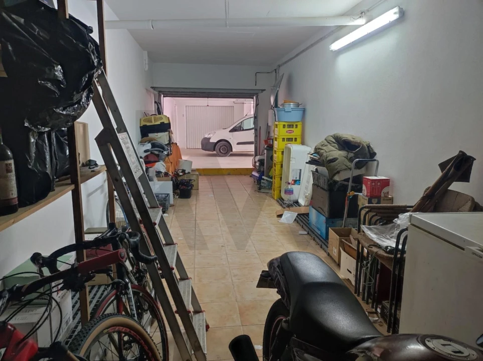 Garagem para Venda em Luz Foto 4