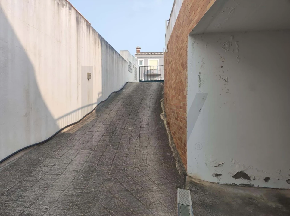 Garagem para Venda em Luz Foto 5