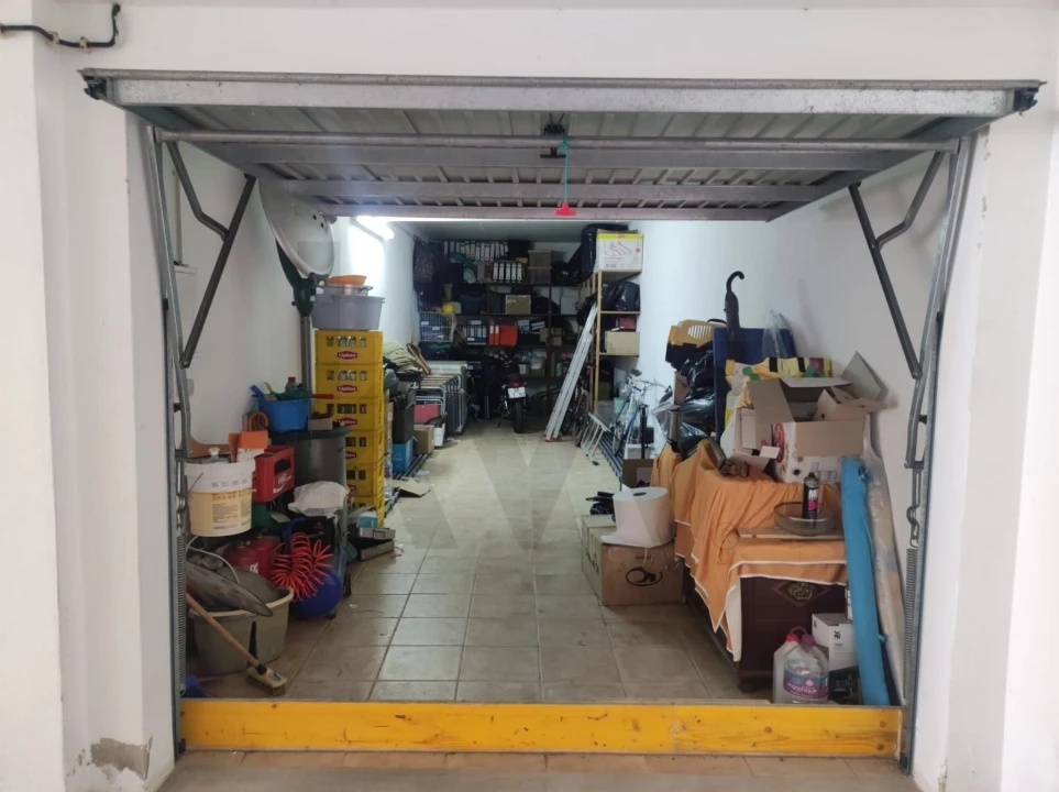 Garagem para Venda em Luz Foto 6