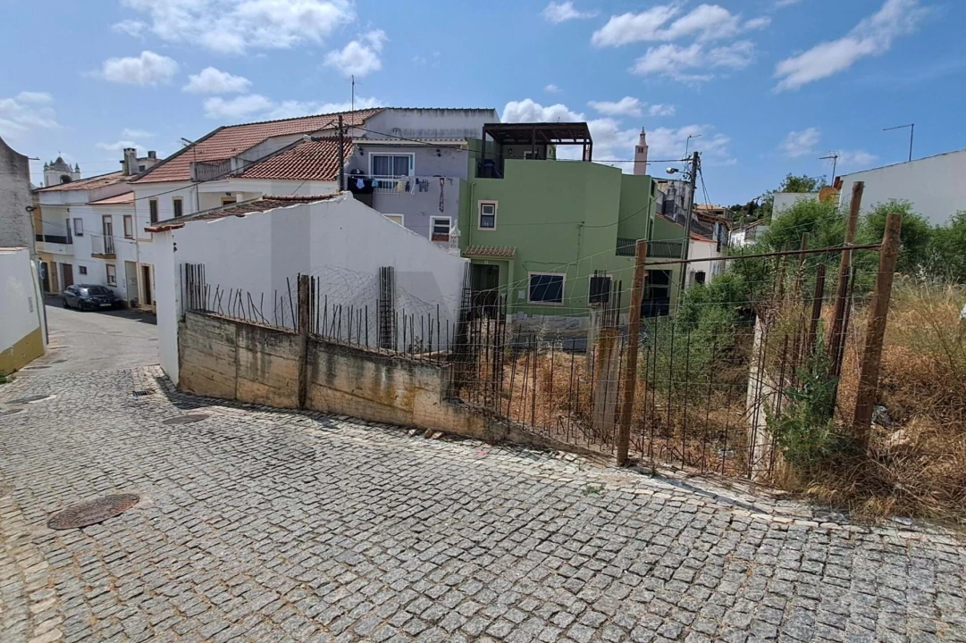 Terreno para Venda em Silves Foto 1