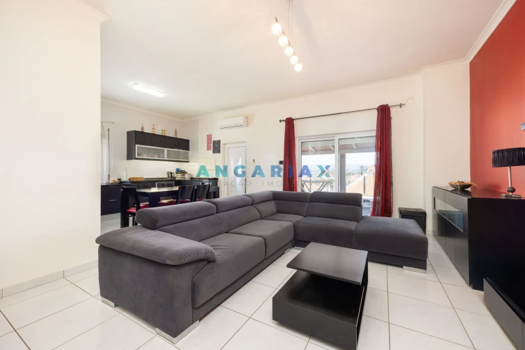 Apartamento T3 para Venda em Valado dos Frades Foto 4