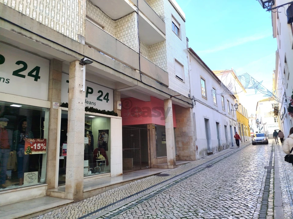Loja para Arrendamento em Santa Maria, São Pedro e Matacães Foto 5