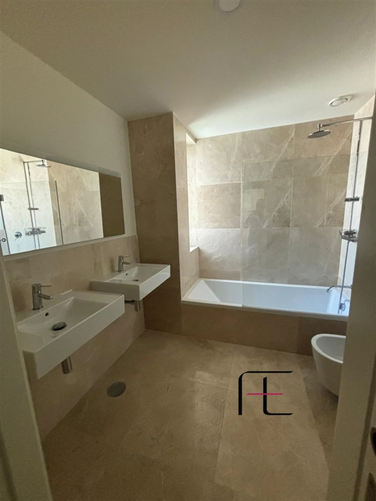 Apartamento T2 para Arrendamento em Canidelo Foto 12