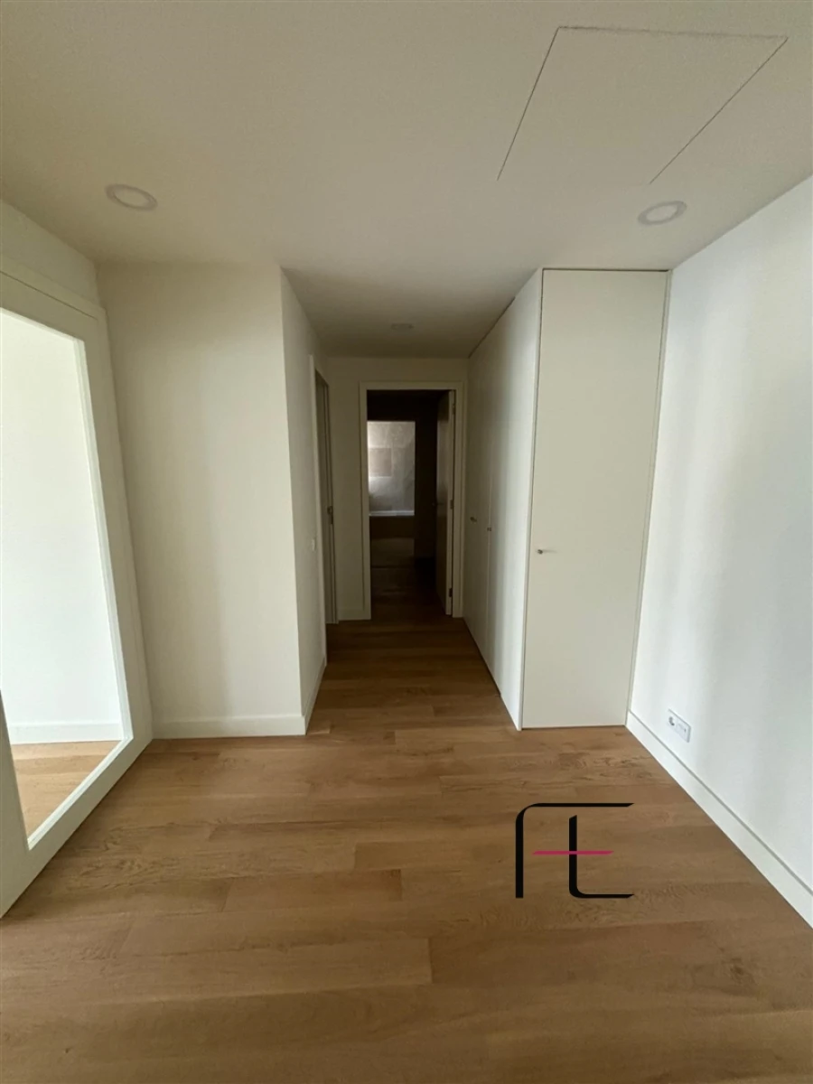 Apartamento T2 para Arrendamento em Canidelo Foto 11