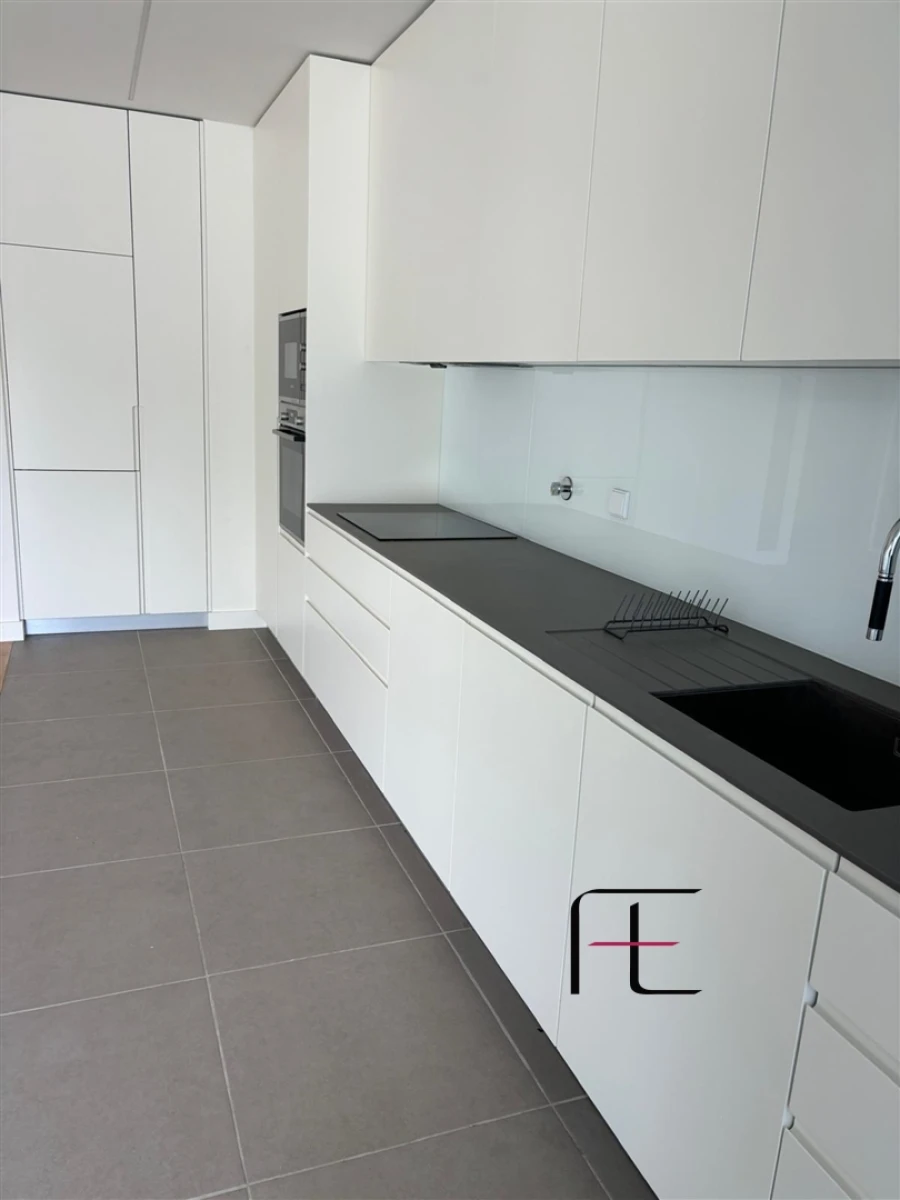 Apartamento T2 para Arrendamento em Canidelo Foto 3