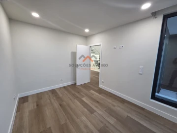 Moradia T4 para Venda em Aradas