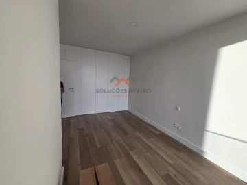 Moradia T4 para Venda em Aradas