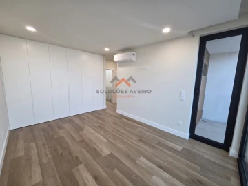 Moradia T4 para Venda em Aradas