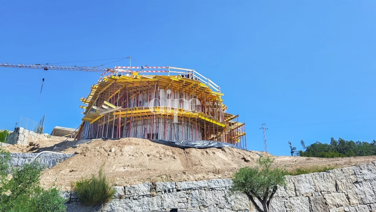 Moradia T3 para Venda em Mesão Frio Foto 17