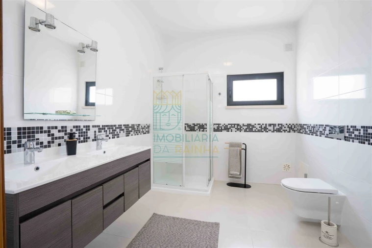 Moradia T3 para Arrendamento em Olho Marinho Foto 15