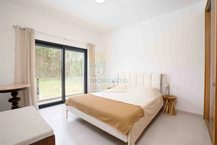 Moradia T3 para Arrendamento em Olho Marinho Foto 13