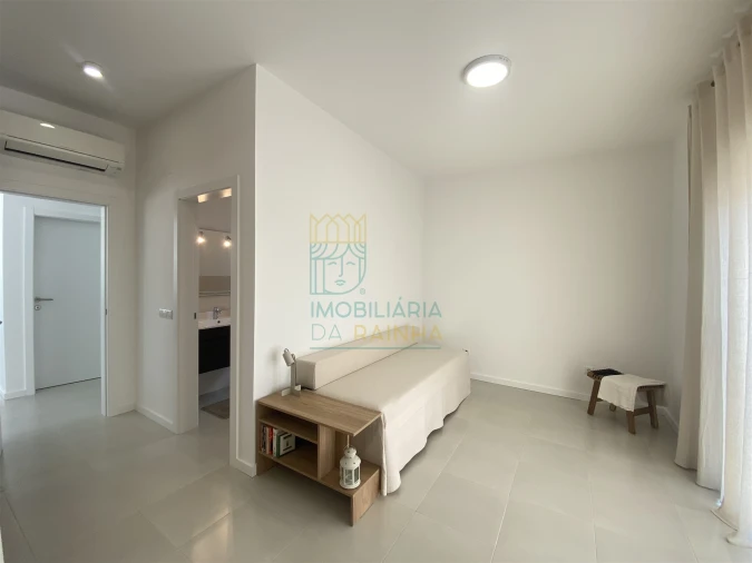 Moradia T3 para Arrendamento em Olho Marinho Foto 22