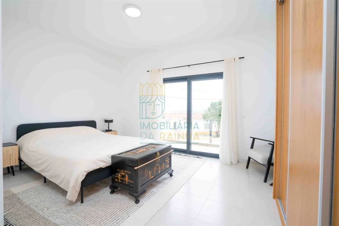 Moradia T3 para Arrendamento em Olho Marinho Foto 17