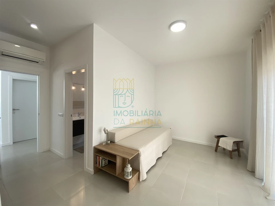 Moradia T3 para Arrendamento em Olho Marinho Foto 22