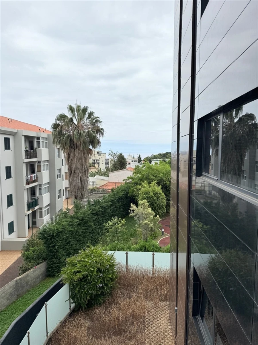 Apartamento T3 para Venda em São Martinho Foto 40