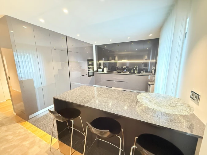 Apartamento T3 para Venda em São Martinho Foto 8