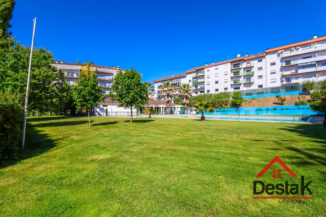 Negócio para Venda em Satão Foto 11