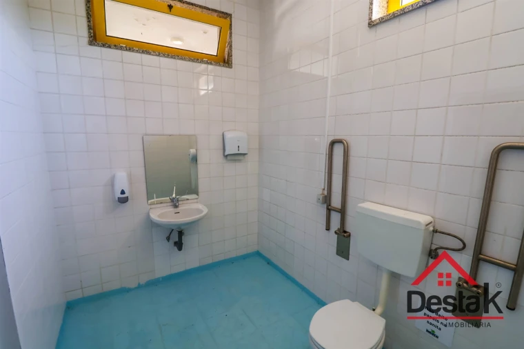 Negócio para Venda em Satão Foto 30