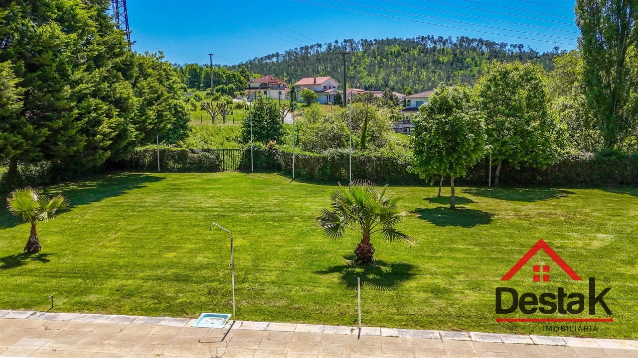 Negócio para Venda em Satão Foto 12