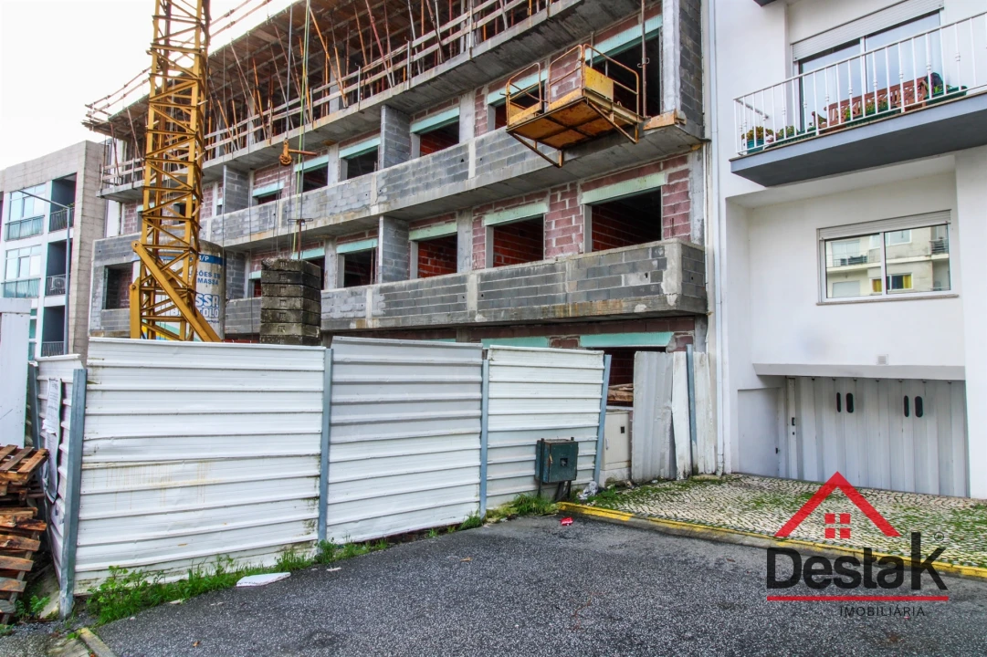 Apartamento T3 para Venda em Repeses e São Salvador Foto 1