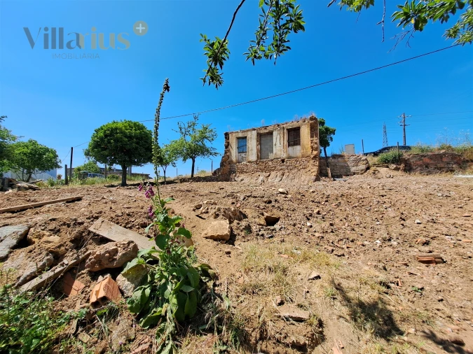 Terreno para Venda em Casais e Alviobeira Foto 9