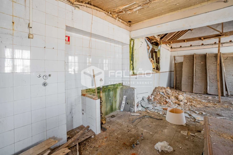 Moradia T0 para Venda em Raposa Foto 36