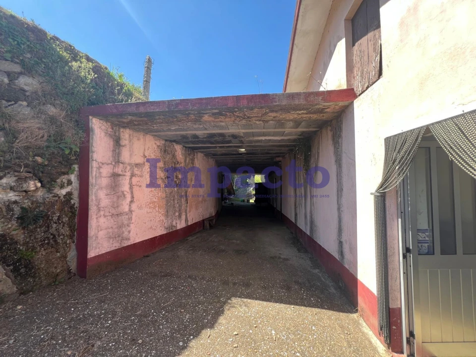 Moradia T3 para Venda em Vila de Cucujães Foto 3