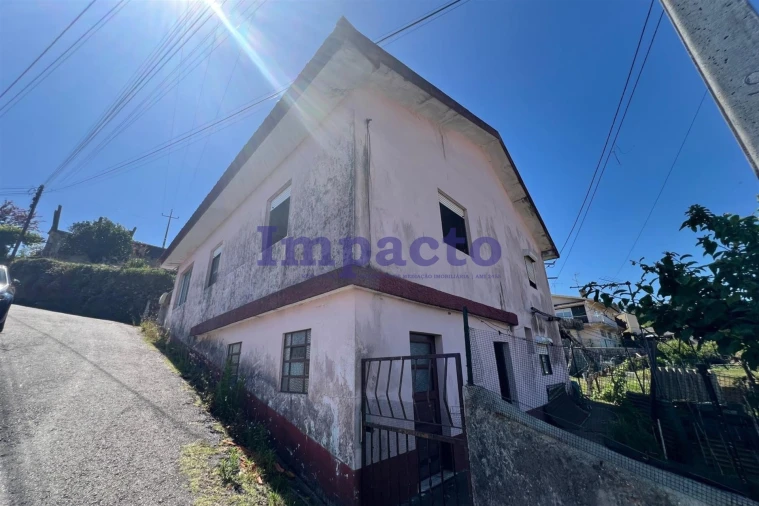 Moradia T3 para Venda em Vila de Cucujães Foto 1