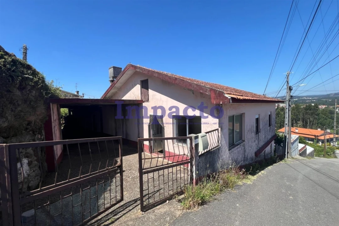 Moradia T3 para Venda em Vila de Cucujães Foto 2