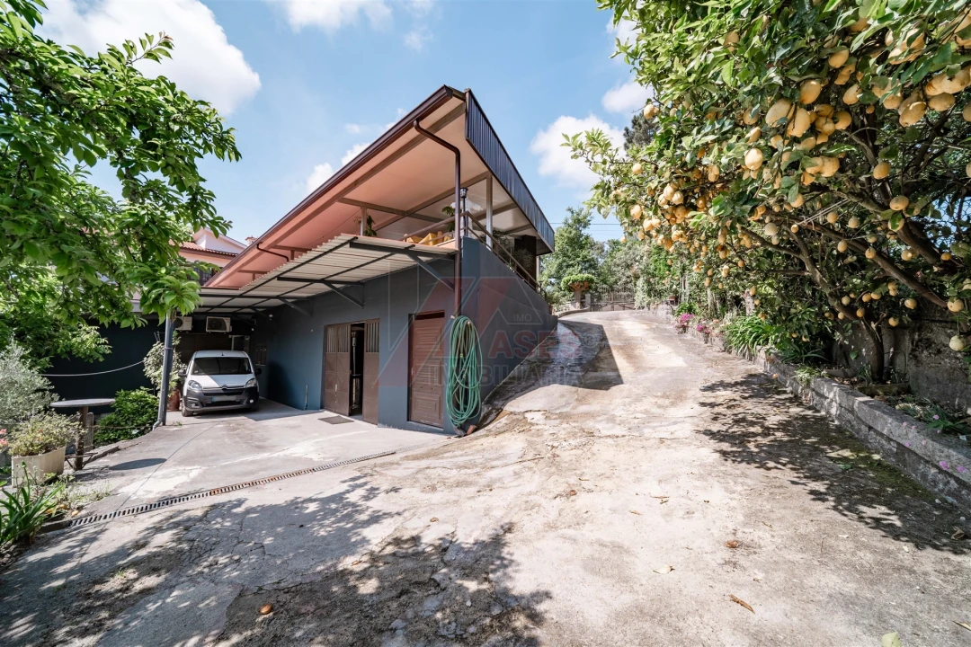 Moradia T10 para Venda em Travassos Foto 65