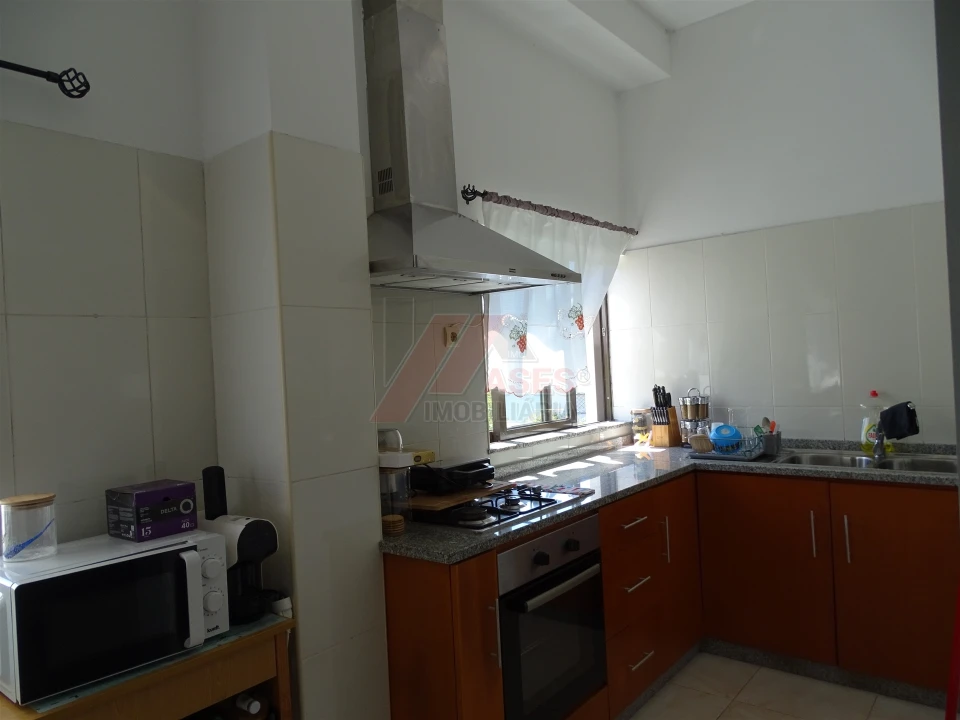 Moradia T10 para Venda em Travassos Foto 76