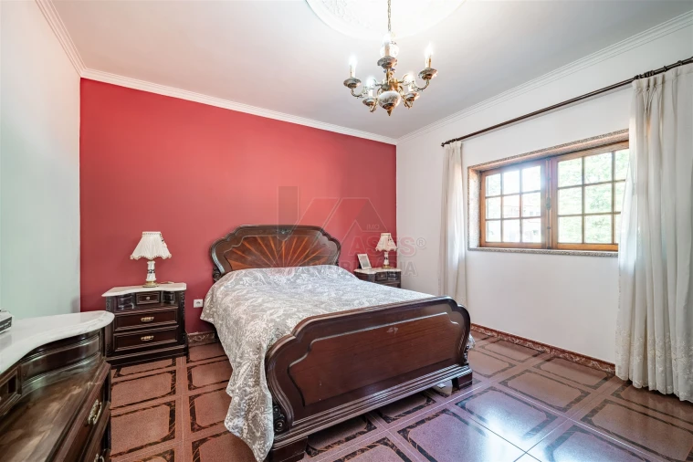 Moradia T10 para Venda em Travassos Foto 8