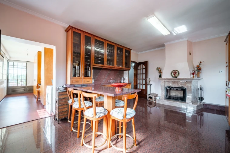 Moradia T10 para Venda em Travassos Foto 15