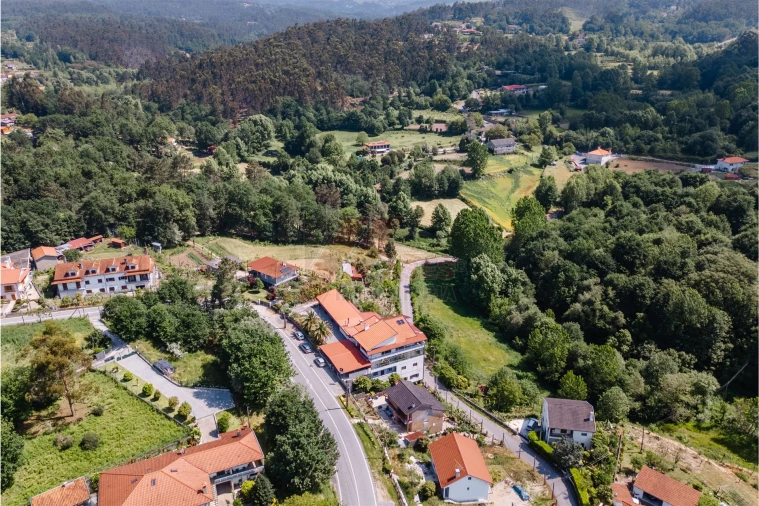 Moradia T10 para Venda em Travassos Foto 71