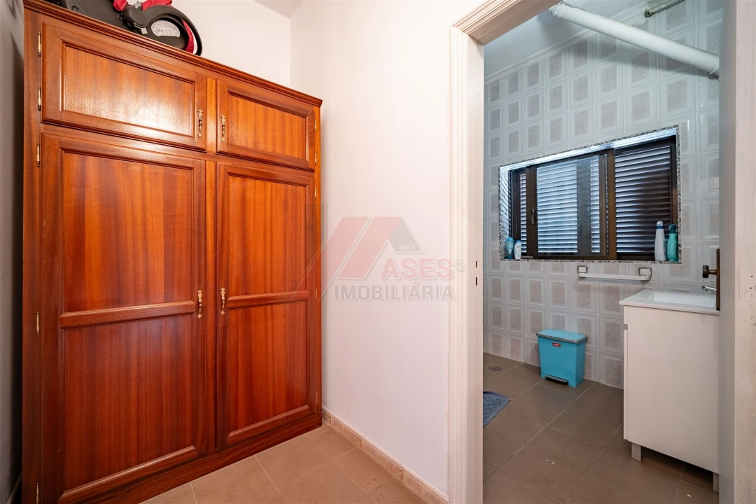 Moradia T10 para Venda em Travassos Foto 42