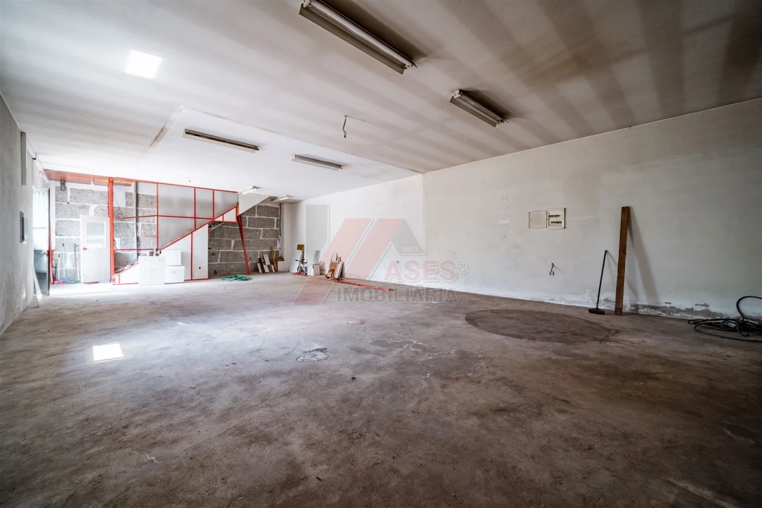 Moradia T10 para Venda em Travassos Foto 62