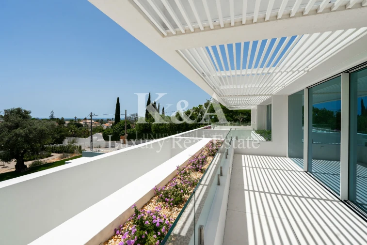 Moradia T6 para Venda em Almancil Foto 17